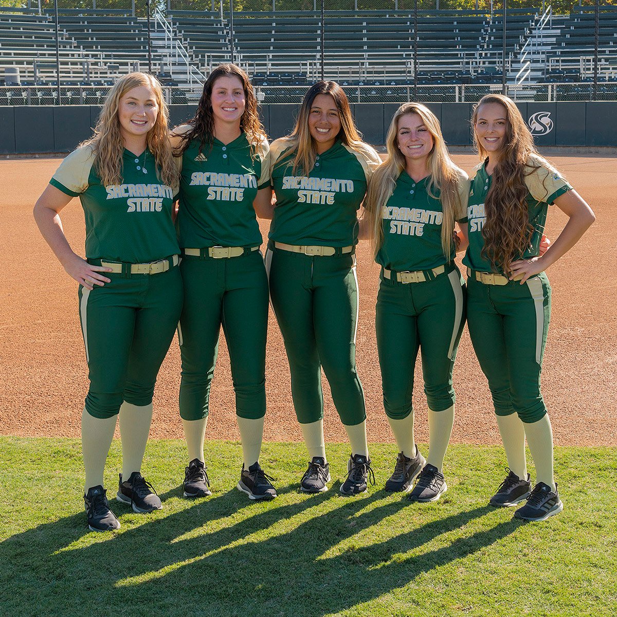 SacStSoftball's tweet image. Yesterday afternoon was another round of pictures! Here is a peek at the team photo and some class shots. #StingersUp