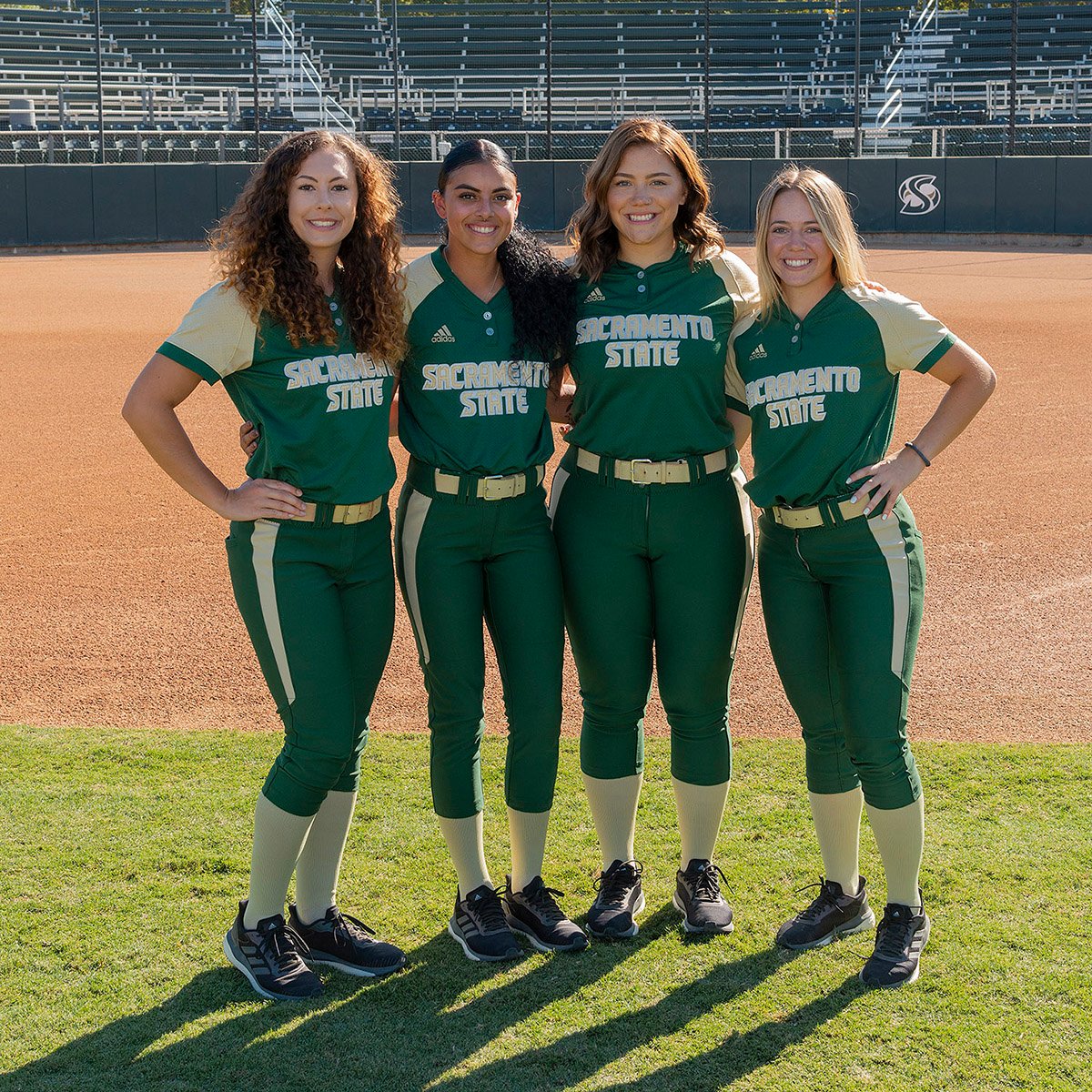 SacStSoftball's tweet image. Yesterday afternoon was another round of pictures! Here is a peek at the team photo and some class shots. #StingersUp