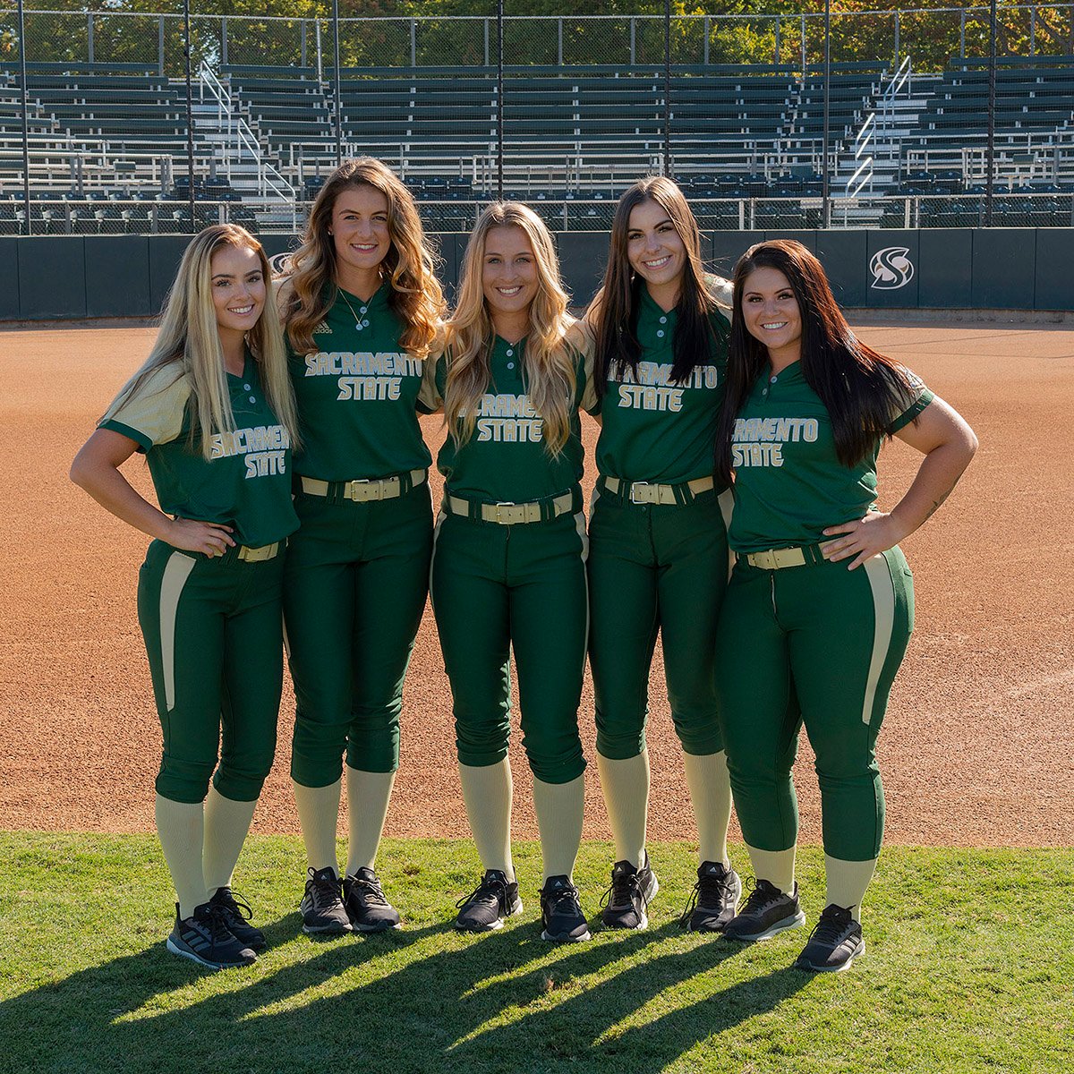 SacStSoftball's tweet image. Yesterday afternoon was another round of pictures! Here is a peek at the team photo and some class shots. #StingersUp