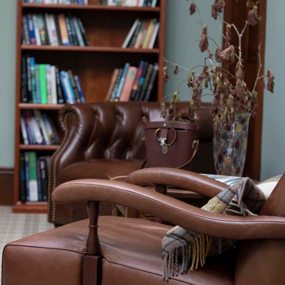 LinndhuHouse's tweet photo. If it's a bit chilly outside, why not curl up with a good book in our library? https://t.co/LatkwAf60d https://t.co/SgbldyPxYj