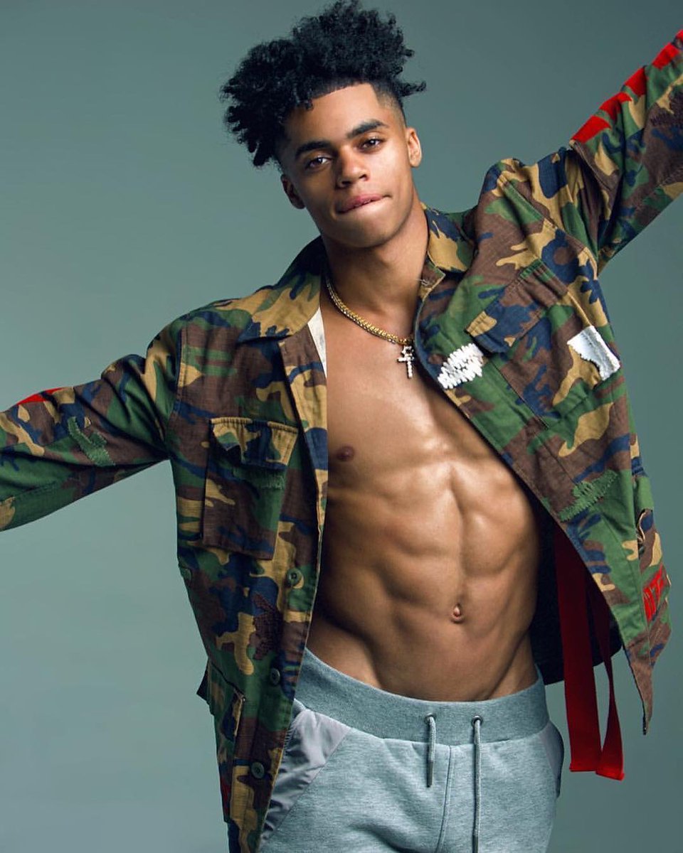 HUNKCREDIBLE's tweet photo. #LGBTQ #LGBTQaroundtheworld #daddy #xoxophotos #blackgods #sexyaf #blkmuscles #handsomeblk #nubiannewyorkers
#mancrush #blackdudes #handsomeblack #mancrusheveryday #LGBTQTwitter
SEE WHAT YOU LOVE at:
https://t.co/VzLJ5oJ9ry https://t.co/u45Izpqxx2