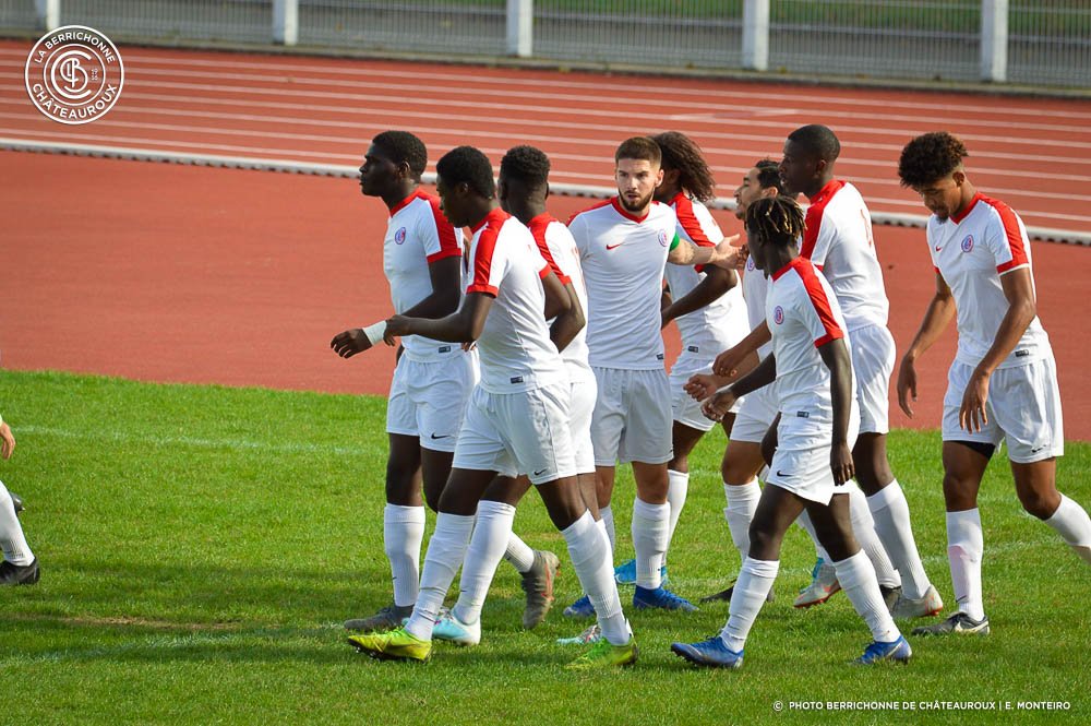 LaBerrichonne's tweet photo. ⚽️⏳ | #National3
✅ Après une belle victoire sur la pelouse du @ChartresFoot (0-2), le groupe de #N3 se donne un peu d'air avant deux réceptions...
💬 Sébastien #Dubroca : "Je veux que Claude Jamet redevienne une citadelle imprenable...!" 🏰
🌐➡️ https://t.co/mUhTI0aKFi https://t.co/xPXSdkJ9TH