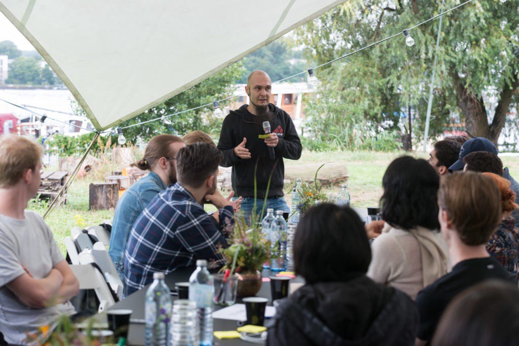 SamsungNext's tweet image. During our #StackZero sessions, @hajanetworks CEO @haadcode asked, &quot;Who owns the #data and do you care?&quot; Thoughts?