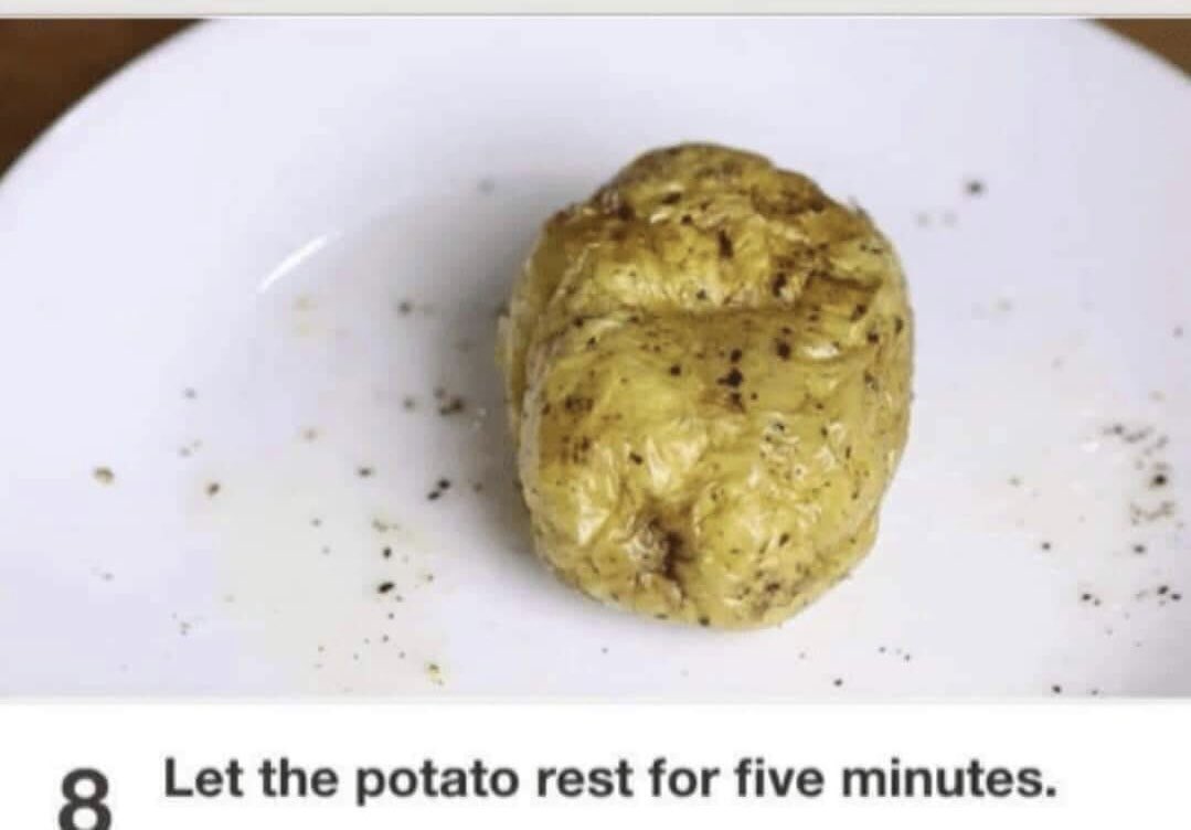 JRDKU's tweet photo. Business majors when they have two classes all day https://t.co/O6SdbLkQt4