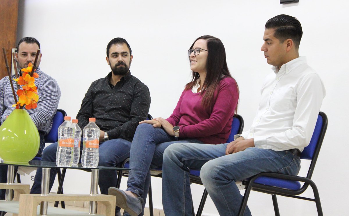 IMJ_DGO's tweet photo. Con el objetivo de dar a conocer a los jóvenes de prepa las opciones que hay para elegir una carrera, se realiza el foro de orientación vocacional en las instalaciones del @promedac #GobiernoDe10 https://t.co/eRwGXFJ7k8