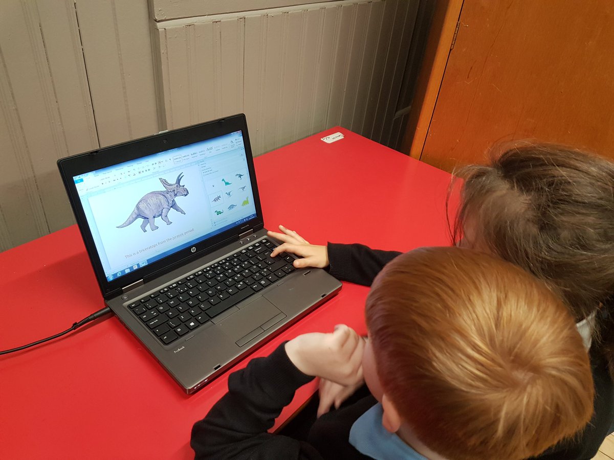 P3LorneStreet's tweet photo. We were using Microsoft Word to record some of our knowledge about dinosaurs.💻🦕 #crosscurricularlearning #digitalliteracy #ICT https://t.co/fs8mO7pIZx