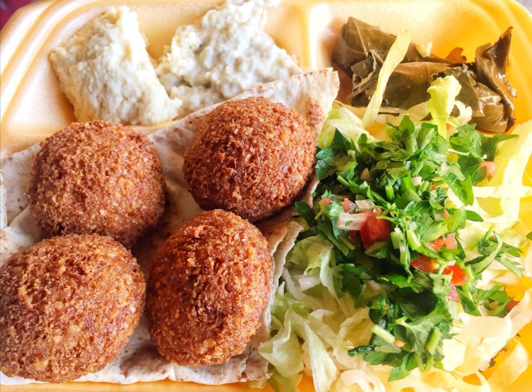 Fantastic outdoor food trucks at <a href="/KillrudderyFM/">Local Farm Market</a> <a href="/killruddery/">Killruddery</a> this Saturday, 10am-3pm from Flip'n Awesome, Love Falafel, Roast &amp; <a href="/Thecrepebox2011/">TheCrépeBox</a> #FarmMarket #Food #Bray #Wicklow #KillrudderyFarmMarket #weekendplans #Foodie #FoodieHeaven #Ireland