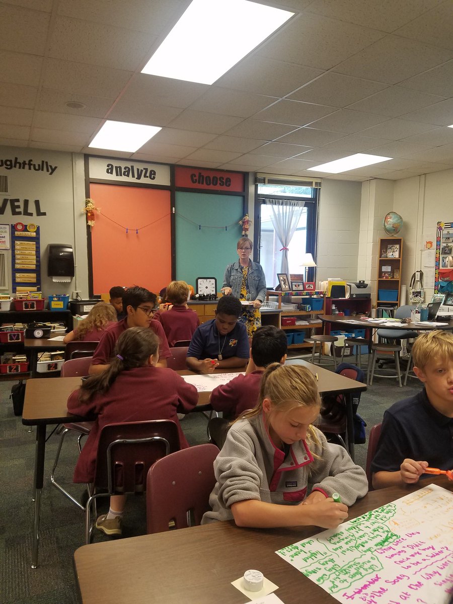 OAAP_MCS's tweet image. Modeling one day then taking it on the next!  Way to go Mrs. Gray!  @MCAA_tweet QFTs... Do you? Ask @MCS_SSK12 for more about the QFT