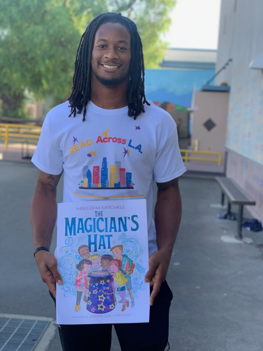 ReadWithMalcolm's tweet photo. #Read2Succeed
#READAcrossLA
@TG3II
@MalcolmJarod
See you soon on Facebook Live! https://t.co/YPv4wVWdSD