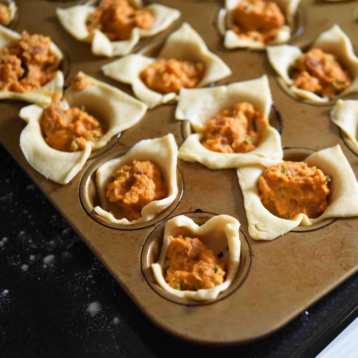 BluebirdandB's tweet photo. Pumpkin Poppers—from my cookbook! 🍂🎃 —@NikkiDinki https://t.co/wcYph8288c #meatontheside #pumpkin #pumpkinpoppers #fallfood #pumpkinfood #appetizers #apps #freezable #freezeablefoods #freezerfood #bluebirdandblackberries https://t.co/m1gpdysITG