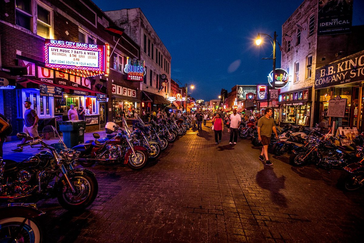 dittytv's tweet photo. Our hometown made the "Top Travel Destinations for US History Buffs" - https://t.co/XpY3Tru4Sf #Memphis #Travel #Vacation #HistoryBuff #TopMuseums @VisitGraceland @NCRMuseum @rocknsoulmuseum @MemphisTravel https://t.co/28Gg1iNiu3