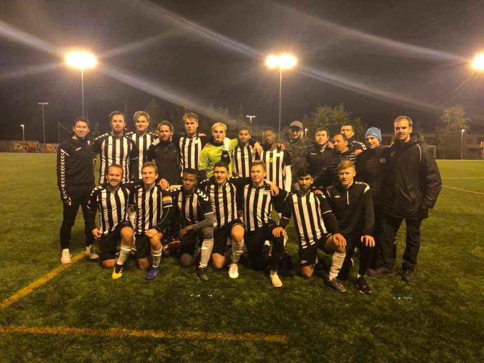 Sagene Fotball (@sagenefotball) on Twitter photo Vi vinner 2-1 i årets siste hjemmekamp mot <a href="/HeggedalFotball/">Heggedal Idrettsforening</a> og havner på 3. plass! OBOS-semi sømdag neste 🏆🏆 Vi vinner 2-1 i årets siste hjemmekamp mot <a href="/HeggedalFotball/">Heggedal Idrettsforening</a> og havner på 3. plass! OBOS-semi sømdag neste 🏆🏆