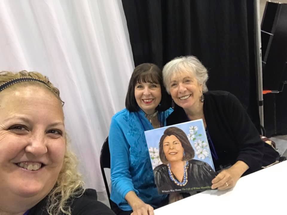 flying_jenny's tweet photo. I met the author AND illustrator of Wilma Mankiller: @DoreenRappaport, and @LindaKukkuk, thanks to @brownbrosbooks , and got their autographs. Wilma Mankiller was an amazing Oklahoman. Everyone should read this! https://t.co/WfvEWdm1s2