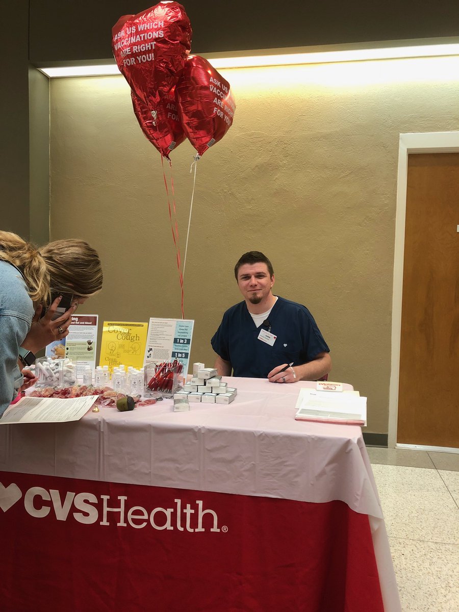 D5 is out making a big impact in the community today! A #OneChoice presentation to over 300 high schoolers and a #flu clinic at Elon Univeristy to over 200 students. Kudos to the amazing leaders! 💪🏽#D3BwizeImmunize <a href="/GaurangTrived/">Gaurang Trivedi</a>