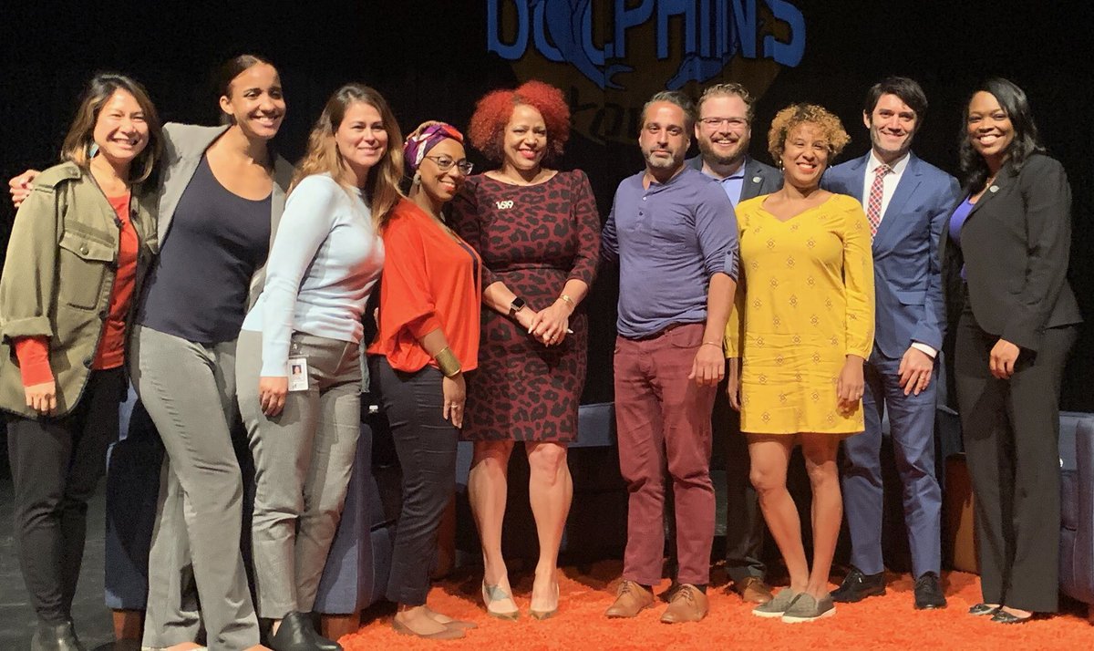Now that’s a powerful group of Social Science advocates! Thank you ⁦<a href="/nhannahjones/">Ida Bae Wells</a>⁩ ⁦<a href="/nytimes/">The New York Times</a>⁩ ⁦<a href="/pulitzercenter/">Pulitzer Center</a>⁩ ⁦<a href="/janicejackson/">Janice K. Jackson</a>⁩ ⁦<a href="/wyhs/">Whitney M. Young HS</a>⁩ for an inspiring conversation and call to action. #EngageCPS #ReNEWedSocialScience #1619Project