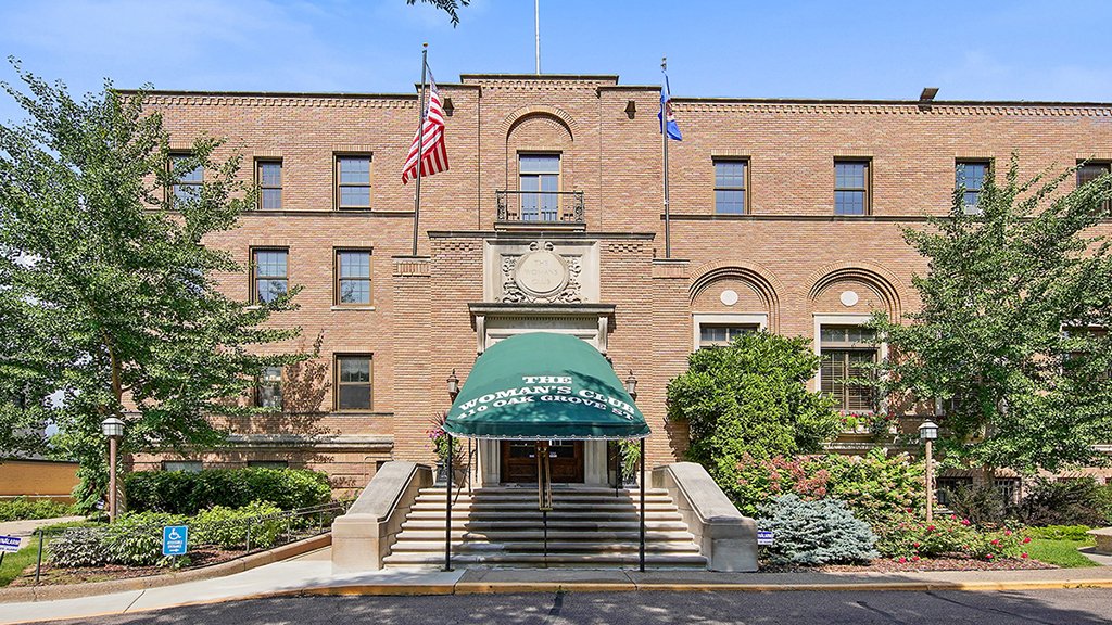 Founded by women in 1907, The Woman's Club of #Minneapolis was created as a place to engage in educational opportunities &amp; civic contributions. Now you can help restore it for the future! #VoteYourMainStreet daily at savingplac.es/2kBzbGK 📷: <a href="/mplswomansclub/">The Woman's Club</a>