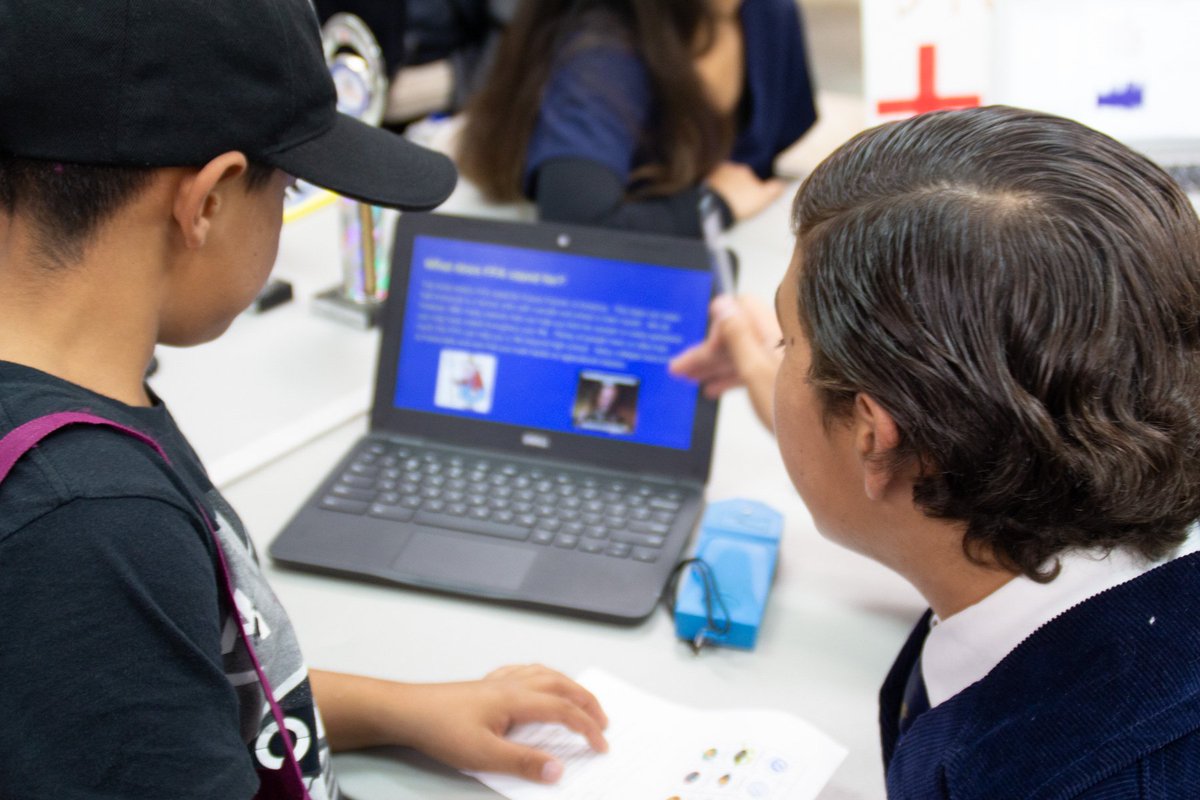 Bourns's tweet photo. Here are some photos from @STEPCon19. About 5,000 students visited the Bournsβ headquarters to learn from and engage with 50 STEM related vendors and an exciting science show. Bourns is a proud sponsor of STEPCon which celebrates its 20th year. #STEPCon19 #bourns https://t.co/QFjdSNkH1z
