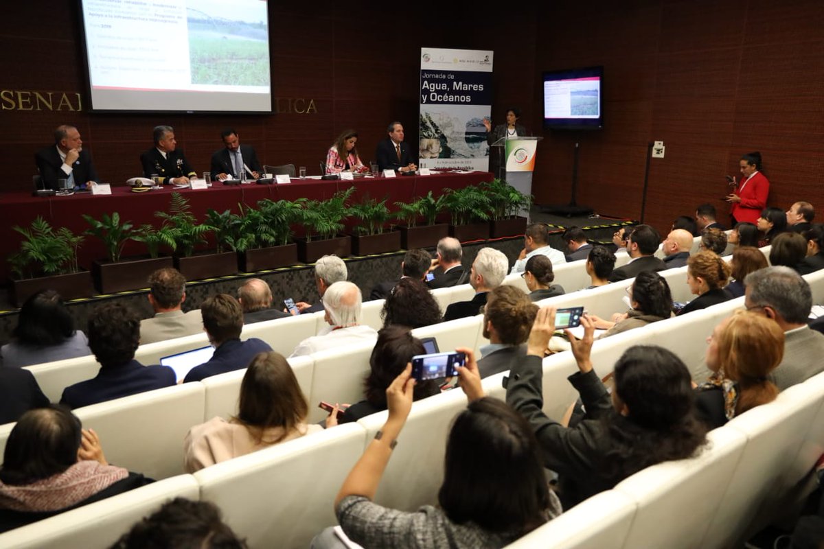 bjc_agua's tweet photo. Comenté que para mejorar la gestión del #Agua y transparentar los trámites, operamos el Registro Público de Derechos de Agua #REPDA, y estamos desarrollando la herramienta tecnológica #ConaguaEnLínea https://t.co/rTmNFawsCX