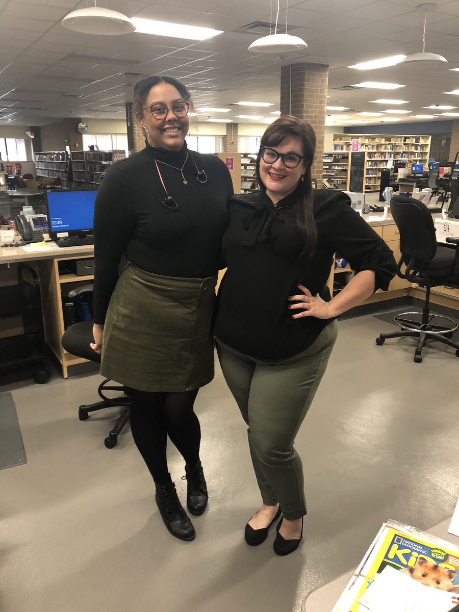 APLMegan's tweet photo. Great minds are thinking alike over at Aurora Hills! #libraryouttakes https://t.co/l8qpYWIqY3