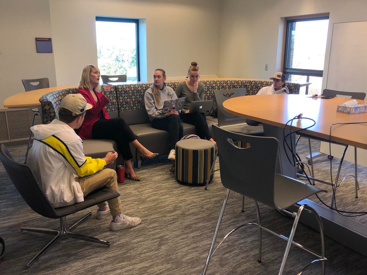 cofounderkelsey's tweet image. .@RachelAtGLF loved hearing your story and sharing your branding expertise today @MorningsideEdu. #rockstaralumnialert photo cred @alexjwatters