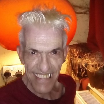 adiskype's tweet photo. @DirtyEvansClan 😆🎉💖#cheers!
🎶My head mashed-up #OtisRedding #Motown #BruceSpringsteen #punkrock #GrungeGuitar🎸&out~popped🎶#SuchAFool😎 https://t.co/kgi3KV5ZlY