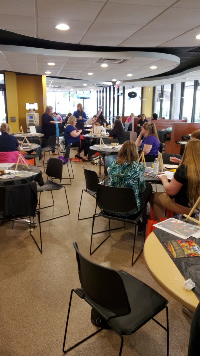 Carastravels's tweet photo. There's a lot of creative energy in this room. Enjoying PHSC's core value of "community" as we paint bridges to success. @PHSCedu #PHSCACD https://t.co/9svhyUtg5G