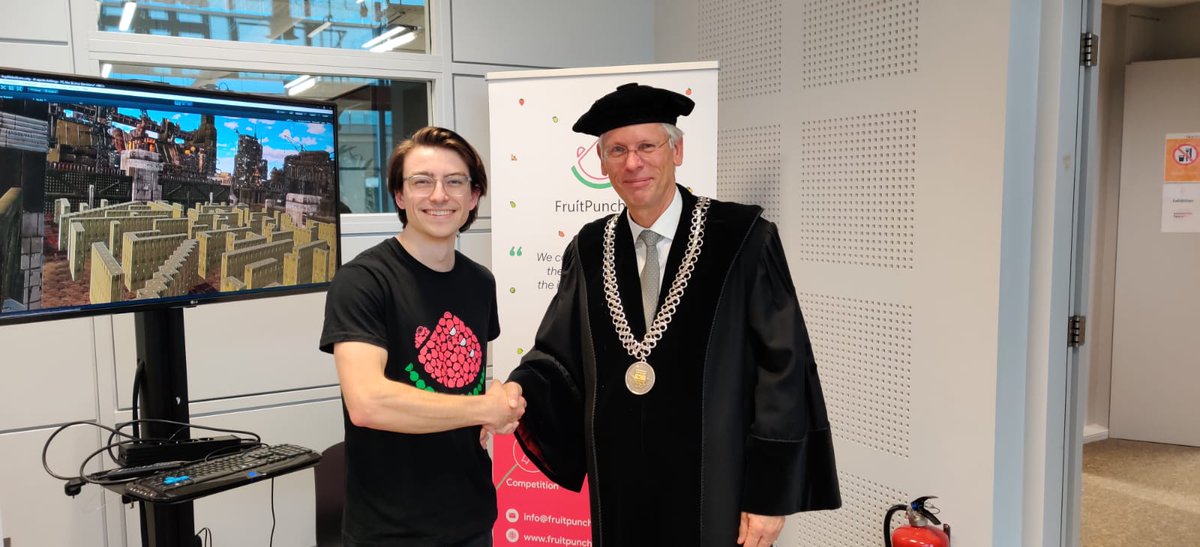 fruitpunchai's tweet image. The Executive Board of the @tueindhoven was very enthusiastic about our brand new #VR tech demo! 🍉 They had an exclusive sneak peek of our self-developed world for our new #AI esports competition with the theme &apos;Human + AI cooperation&apos;; fruitpunch.ai/competition 🤓 

#aiforgood