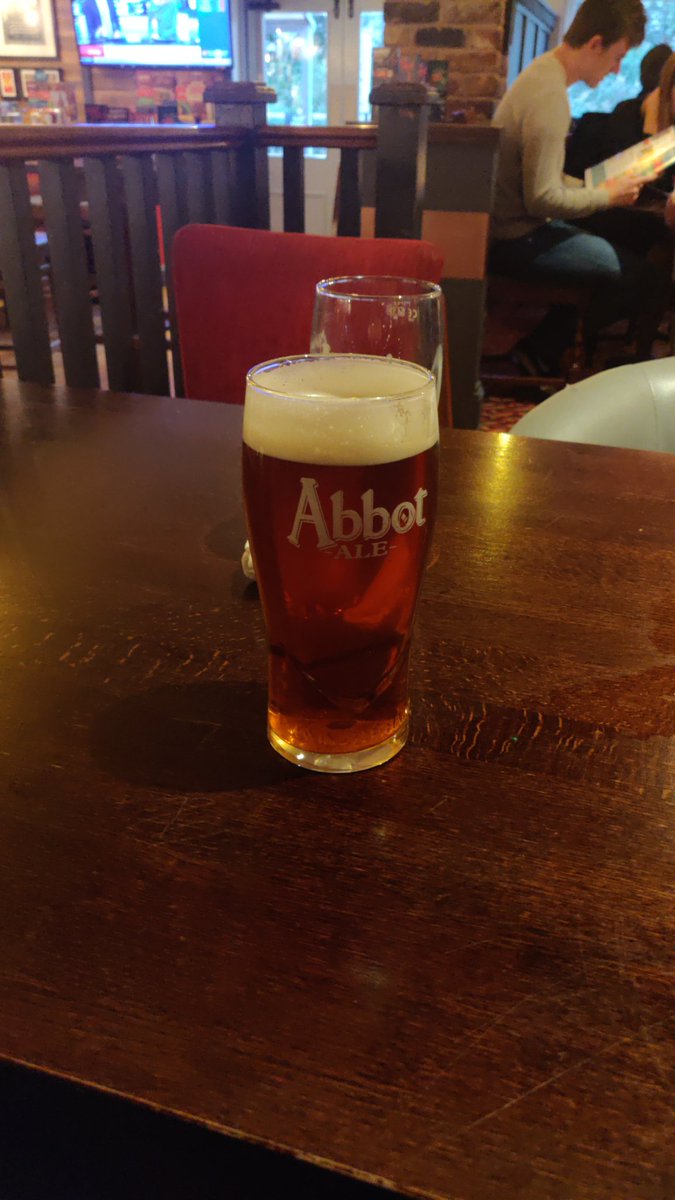 ash_trucker's tweet image. 8hrs from arriving at Peel ports Liverpool to leaving fml this well deserved I think, #welldeservedpint #makethattwo #pubtea #greenekingpubs