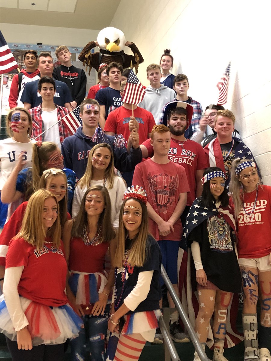 westfordacademy's tweet photo. USA spirit throughout the building today! #SpiritWeek #redwhiteblue https://t.co/XJ1fJmScBu