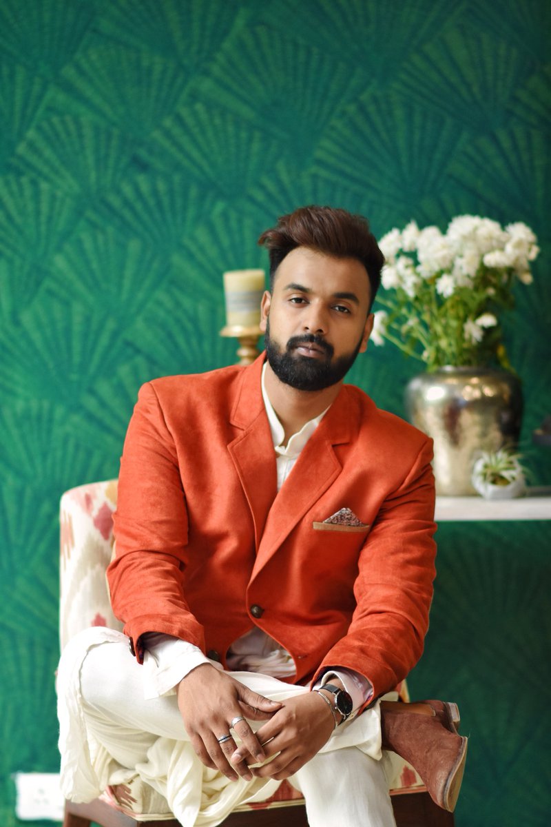 IAMARSHD1's tweet image. May the auspicious occasion of Dusshera bring you success and happiness in all your endeavours.
Wish you all happy Dusshera🌼
.
.
#happydushera #dusheravibes #festivevibes #mensweardaily #mensfashionindia #mensfasion #indianfashion #Ethnicwear #instafashion #menwithstyleindia