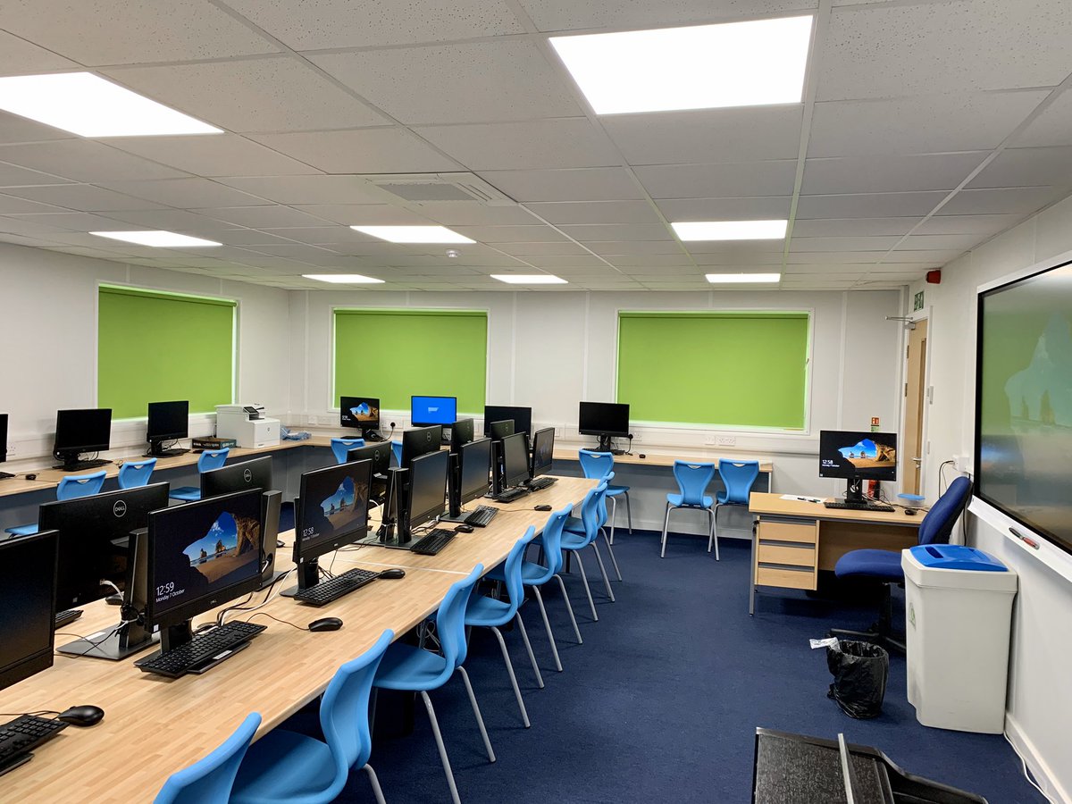 BlindsSignature's tweet photo. Contract job in a school installed yesterday by our team
The customer was so happy that they had us survey some more windows that were hard to reach for motorised rollers
#RollerBlinds #BlindsManufacturer #Blinds #WindowBlinds #ContractBlinds #SchoolContractor #Preston @Louvolite https://t.co/67is2bDZcV