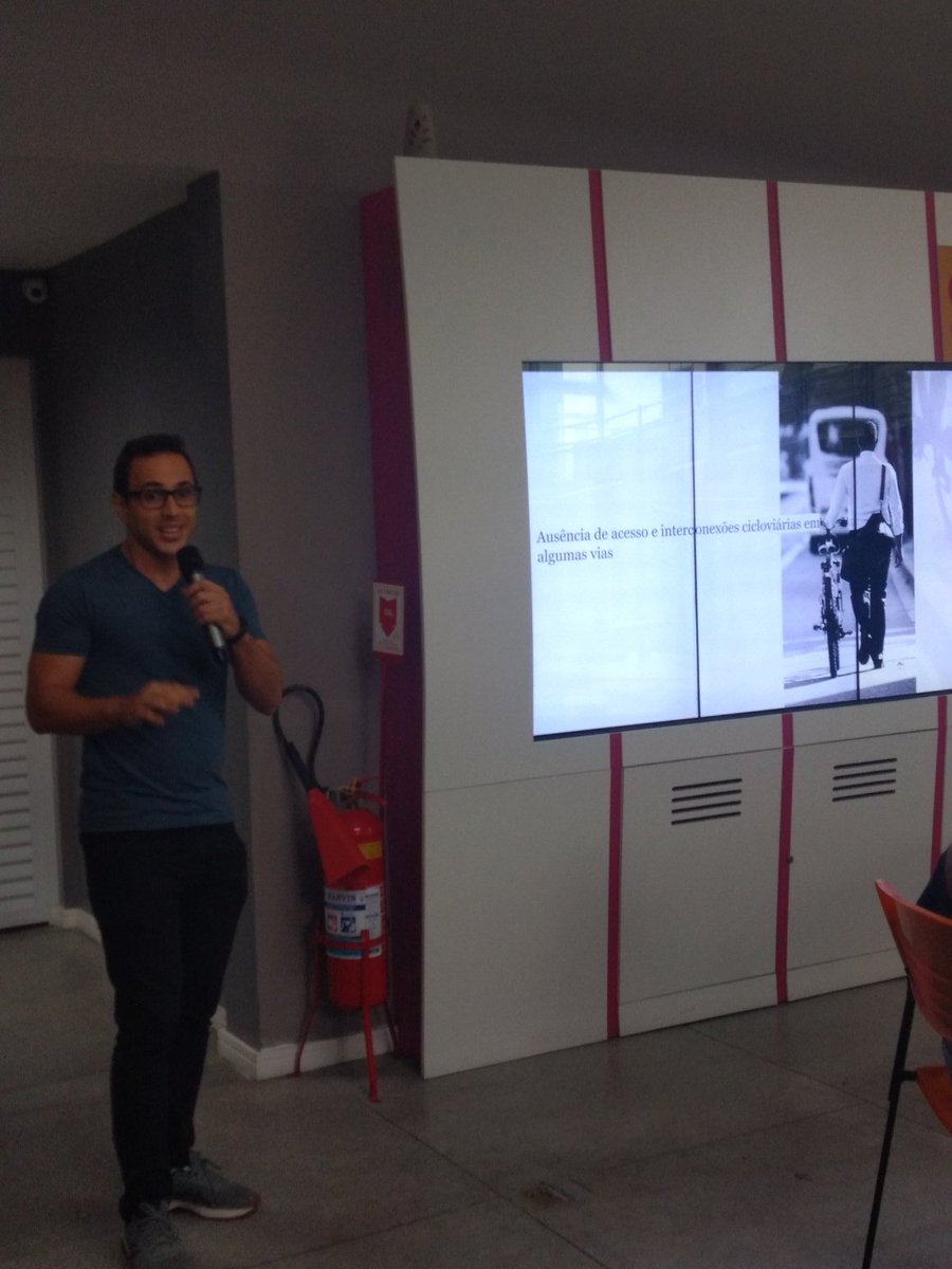 NiteroiPref's tweet image. As equipes finalistas do HackiNit 2019 apresentam seus projetos!  #curtoniteroi #hacknit #hacknit2019