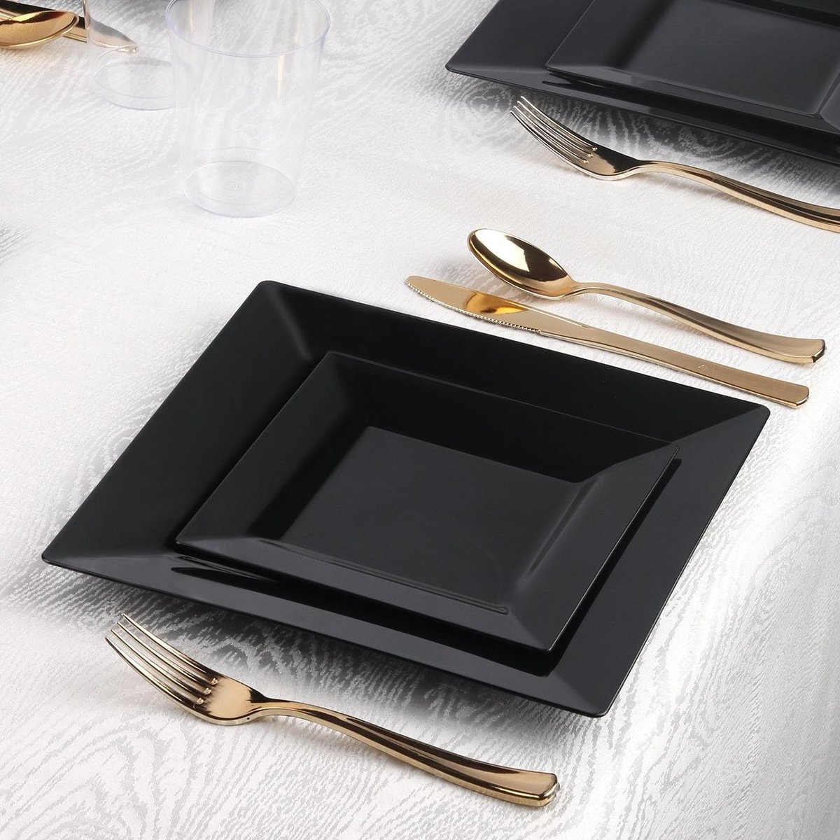 kayatableware's tweet photo. Up the game of your table with these high quality tableware from Kaya Collection. It comes with different colors!

#katacollection #kayatableware #partystyle #party #eventplanner #events #wedding #weddingidea #weddingsupplies #occassion #disposable #tableware https://t.co/tsIMFvTjOh