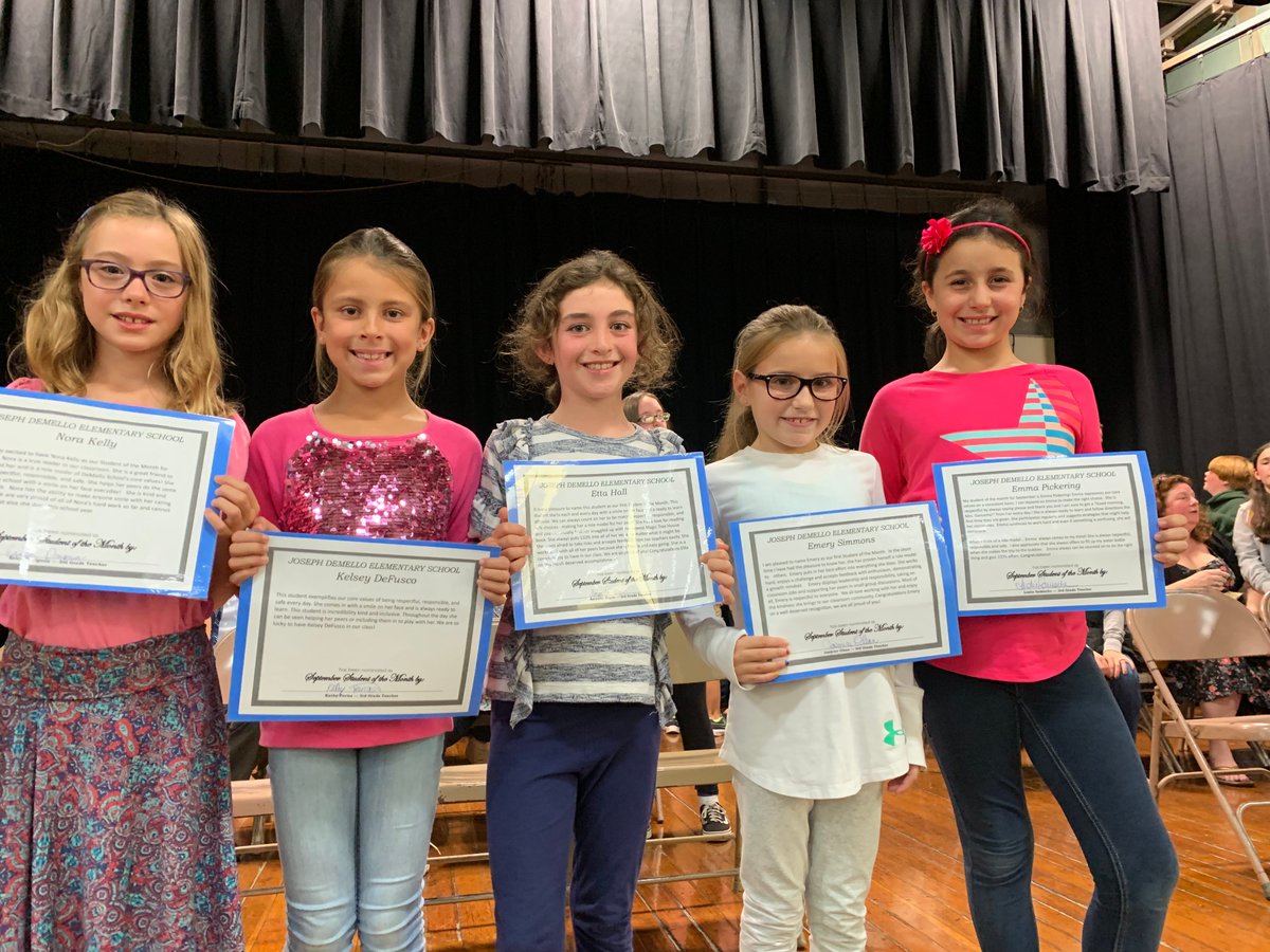 lizcorr_demello's tweet photo. Celebrating our September Students of the Month at DeMello School  #hellodemello  #rolemodelstudents https://t.co/bqQcumrzpa