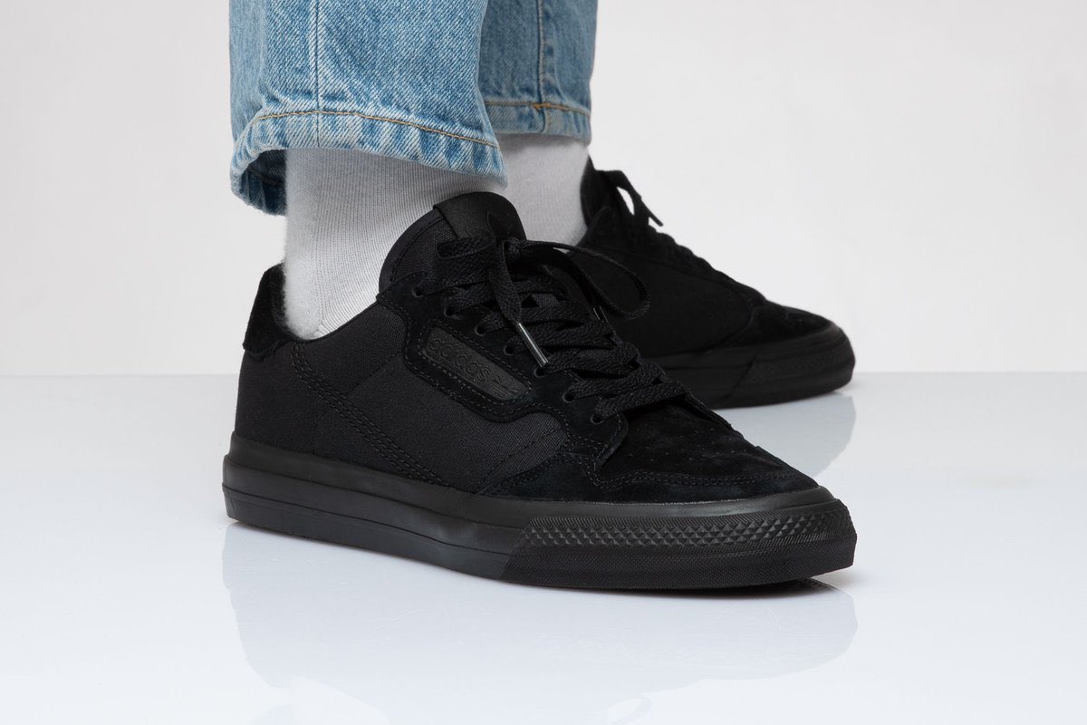 Sneaker Deals GB tweet media