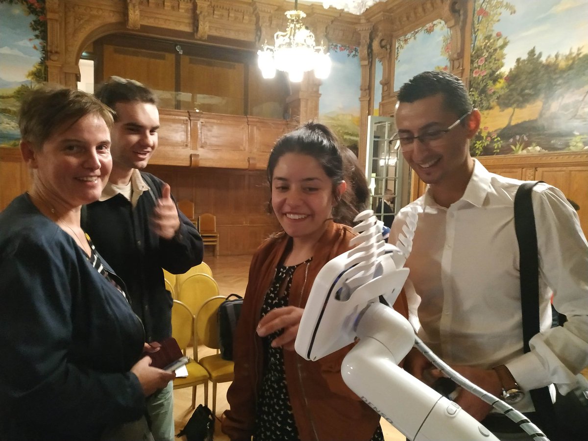 Margarida ROMERO #creacube 🐈🐸🍁 (@margaridaromero) on Twitter photo .<a href="/fabline06/">Lab. d'Innovation et Numérique pour l'Éducation</a> colleagues and <a href="/creasmartedtech/">#CreaSmartEdTech community (MSc SmartEdTech)</a> students at 'What is #AI' event <a href="/drsmetty/">Dr. Cindy DE SMET</a> <a href="/JrgSanabria/">Jorge Sanabria-Z</a> <a href="/dbelhassein/">dbelhassein</a> @StClairLefevre ... and <a href="/SpoonCreatures/">SPooN AI</a> .<a href="/fabline06/">Lab. d'Innovation et Numérique pour l'Éducation</a> colleagues and <a href="/creasmartedtech/">#CreaSmartEdTech community (MSc SmartEdTech)</a> students at 'What is #AI' event <a href="/drsmetty/">Dr. Cindy DE SMET</a> <a href="/JrgSanabria/">Jorge Sanabria-Z</a> <a href="/dbelhassein/">dbelhassein</a> @StClairLefevre ... and <a href="/SpoonCreatures/">SPooN AI</a>