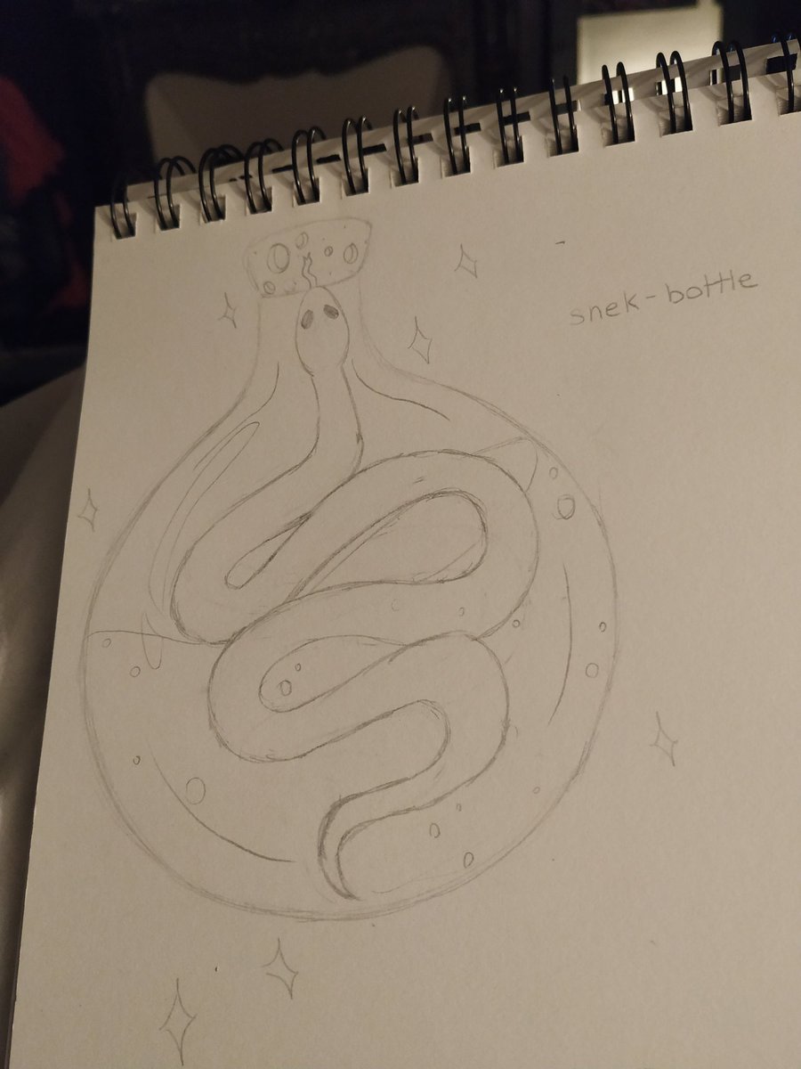 PeriDraw's tweet photo. Your daily snek 💛 https://t.co/FYbV978shp