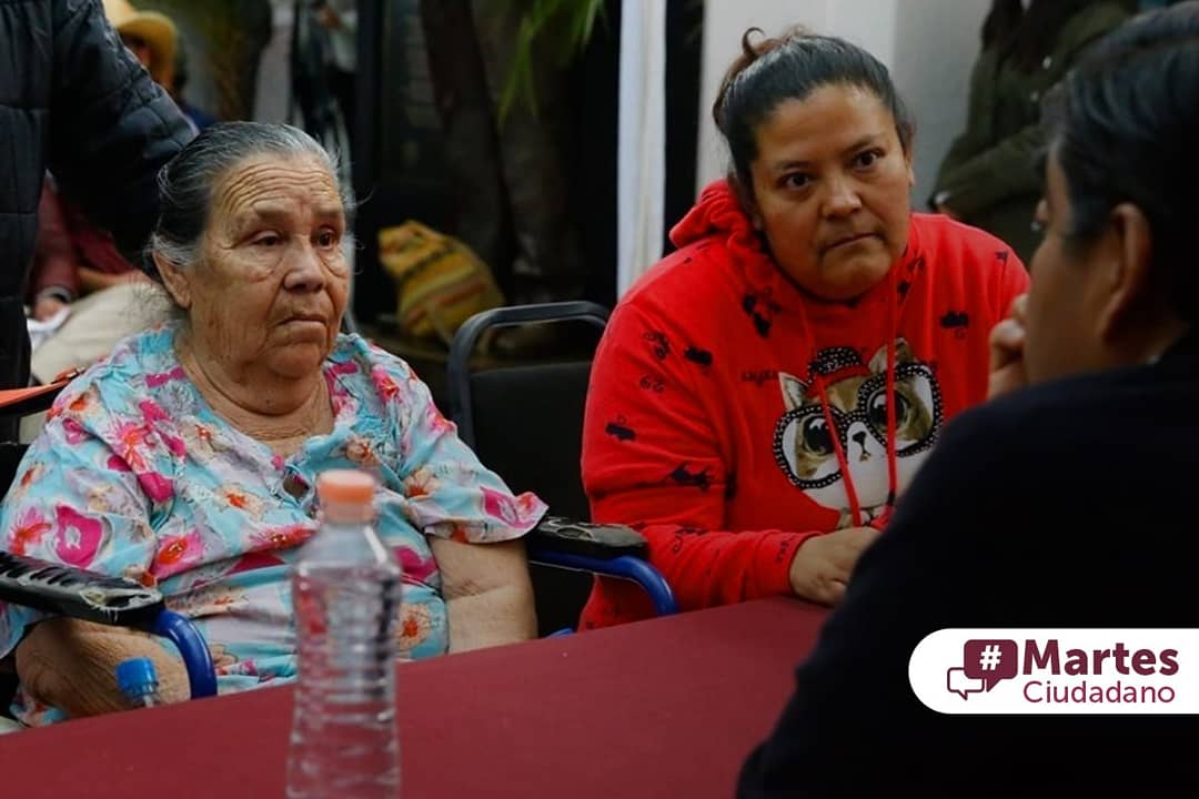 MBarbosaMX's tweet photo. El #MartesCiudadano es un ejercicio de conocer y dar respuesta a las necesidades de la población. Somos un gobierno cercano a la gente, con rostro humano, que busca la felicidad en la sociedad. Seguiremos trabajando por ustedes. https://t.co/LdfPCPNzd1