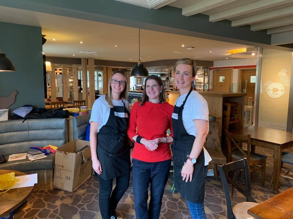 Families Central (@familiescentral) on Twitter photo Cooking class Food Heroes <a href="/foodheroesscot/">food-heroes</a> offer a range of fun, interactive cookery classes for parents & kids.
The next 2 classes take place in Stirling:
Primary Age (school hols): Monday 14 Oct, 10:30am-12pm; Pre-schoolers: Friday 1st Nov, 10-11:30am
food-heroes.co.uk 😃 Cooking class Food Heroes <a href="/foodheroesscot/">food-heroes</a> offer a range of fun, interactive cookery classes for parents & kids.
The next 2 classes take place in Stirling:
Primary Age (school hols): Monday 14 Oct, 10:30am-12pm; Pre-schoolers: Friday 1st Nov, 10-11:30am
food-heroes.co.uk 😃
