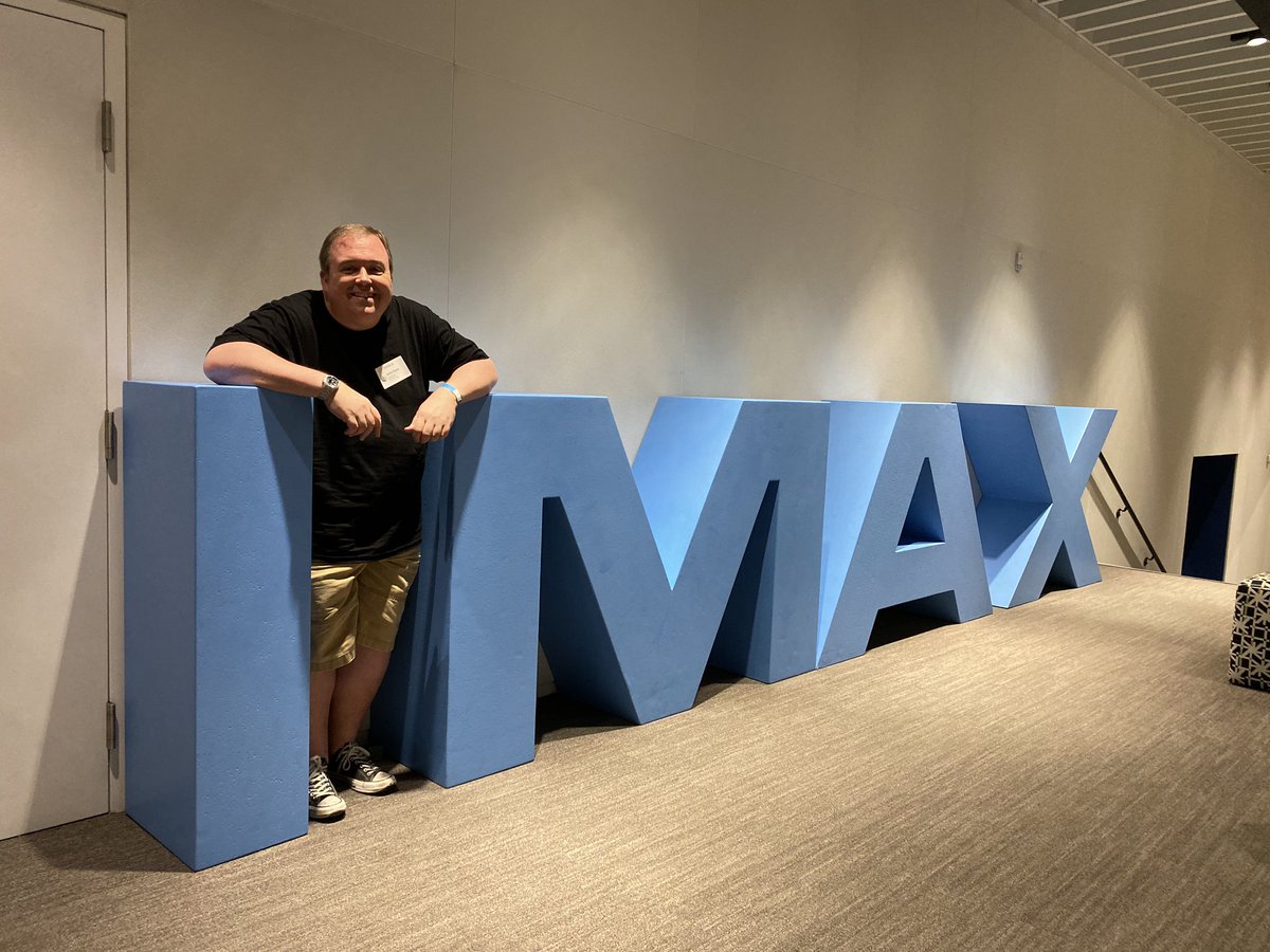 FrontRowFlynn's tweet image. Great night, another awesome #colliderscreenings! Have to go through all my stuff &amp;amp; post, but here’s a few. Such a wild ride, feels like #highframerate 3D #IMAX is the must way to catch #GeminiMan.