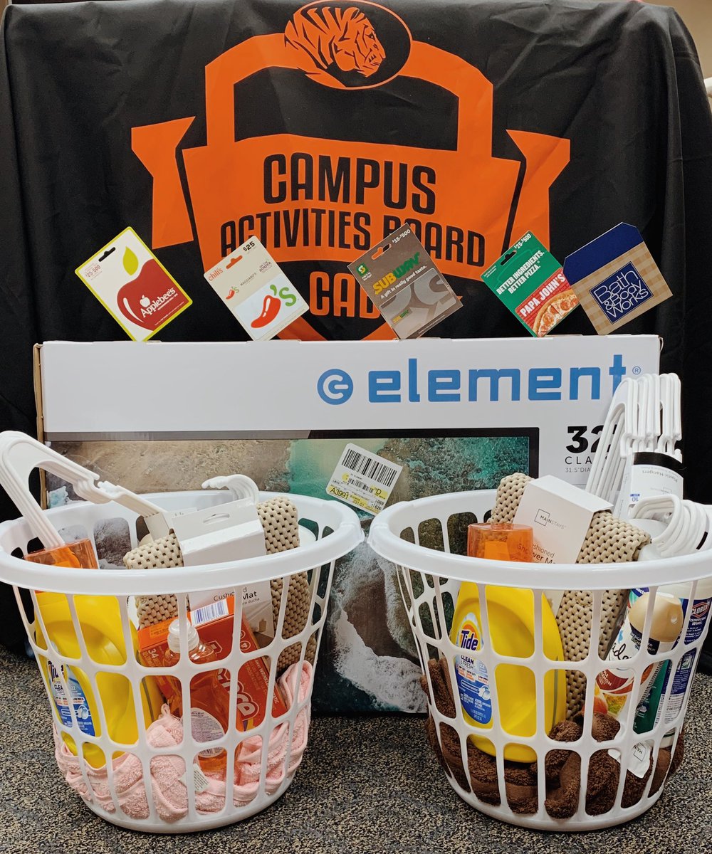 Just a little sneak peak of the prizes for the Fall Carnival tonight!🎪 See you all at 6 in the UC Mall to find out what else we’ve got in store!😉