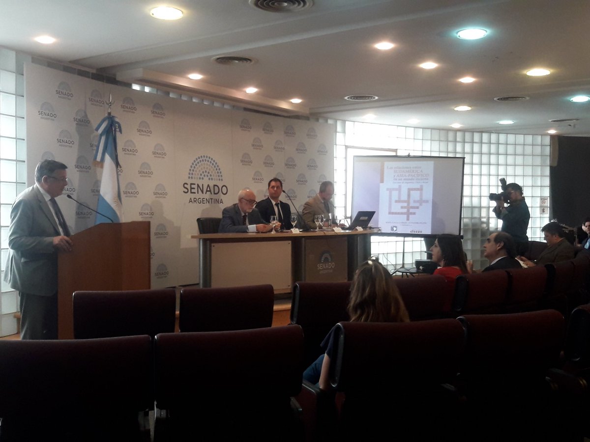 En este momento estamos llevamos a cabo la Segunda Jornada de "Avances en los Estudios Comparativos de Argentina y Chile: Integración y Democracia", en el Salón Auditorio del edificio Alfredo Palacios del <a href="/SenadoArgentina/">Senado Argentina</a>