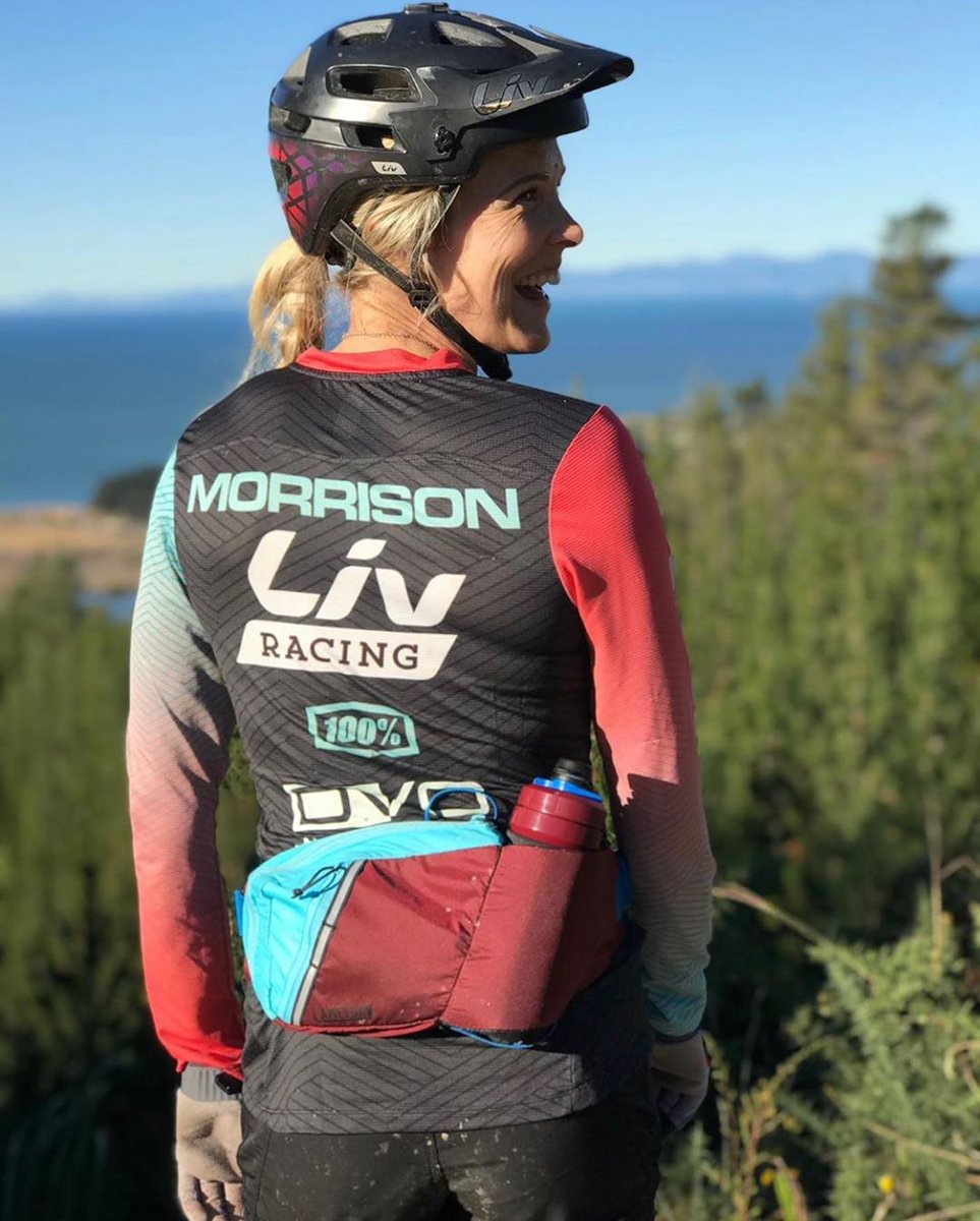 CamelBak on Twitter: "Our new Podium Flow Belt is the perfect hydration and  snack pack for all your fall riding adventures according to @raewynmorrison  😏🥨🍬 What's your favorite snack to bring on