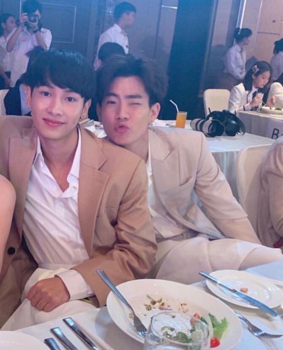 22.09 💫

—pública en instagram un par de fotos que se tomo con <a href="/BarryFlwrsB/">Barry F. B.</a> en la boda de <a href="/AnxtherCyrus/">René Cyrus</a> <a href="/Shesxrebel/">Johari Leto A.</a> @DiegoxTG <a href="/JakxbLetx/">Jai(kob) Leto A.</a> —