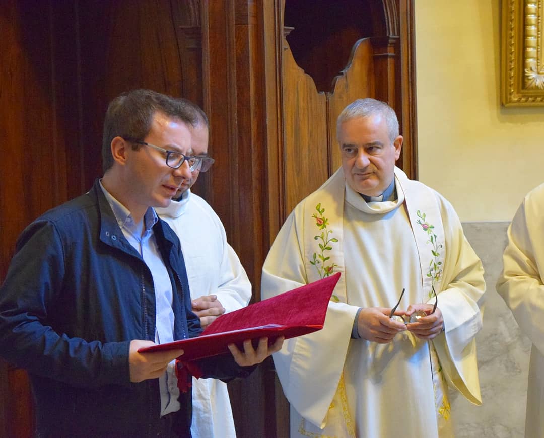 pcleoniano's tweet photo. Questa mattina abbiamo celebrato la Memoria del battesimo e la benedizione dell'acqua in occasione del Mese Missionario Straordinario 2019, dal tema "Battezzati e Inviati" 🙏🏻 https://t.co/qFLeD3R4aL