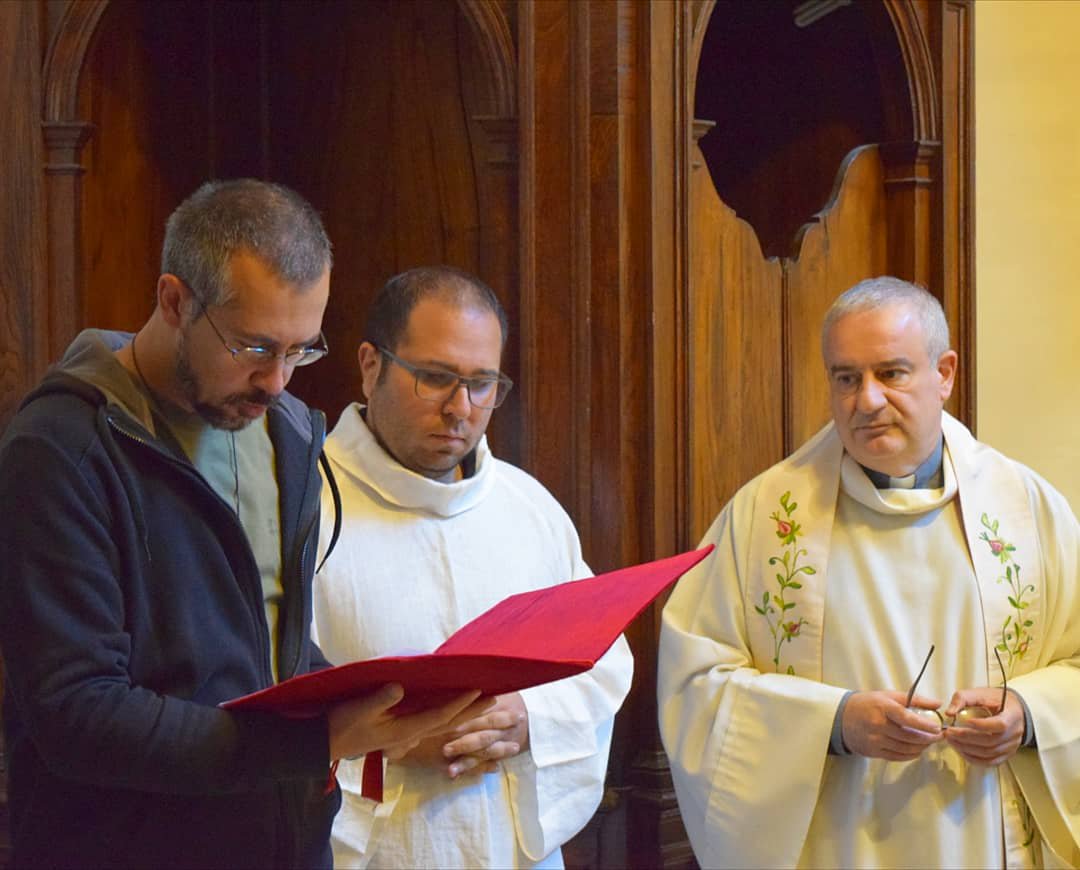 pcleoniano's tweet photo. Questa mattina abbiamo celebrato la Memoria del battesimo e la benedizione dell'acqua in occasione del Mese Missionario Straordinario 2019, dal tema "Battezzati e Inviati" 🙏🏻 https://t.co/qFLeD3R4aL