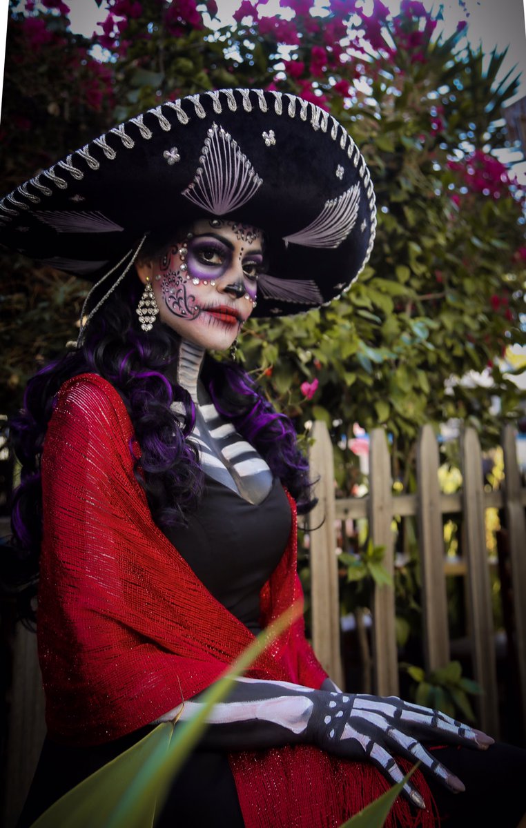 CarlaLaraPhoto's tweet photo. DIA DE LOS MUERTOS “ 💀🌺❤️
.
NOW BOOKING 2020 EVENT https://t.co/yM0rl4WOgF 📸 . * #photographer #Diadelosmuertos 
#dayofthedead #calaverita  #sugarskull https://t.co/VmUEisqAUk