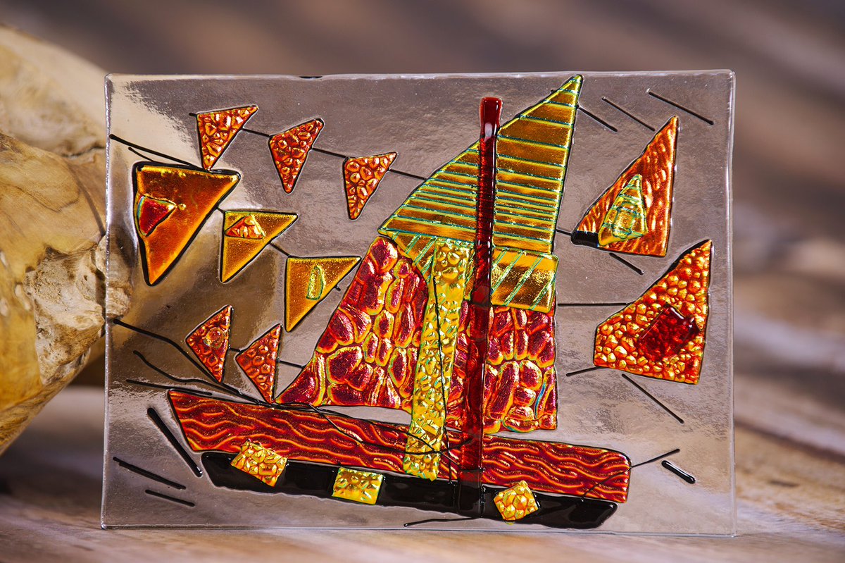 Enjoying my artwork inspired by sailing into the sunset #ART #Artist #sailing #boatsales #Commission #creativity #seascape #bespoke #oneofakind