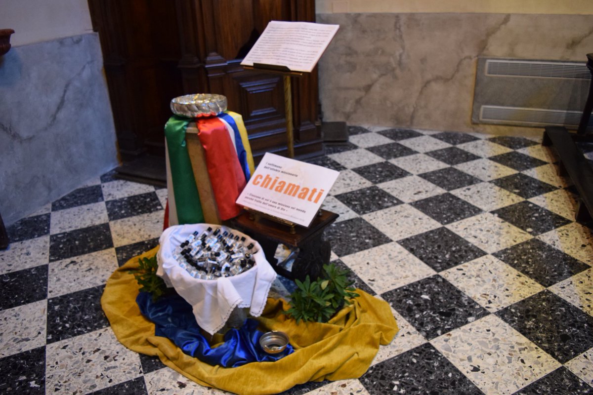 pcleoniano's tweet photo. Questa mattina abbiamo celebrato la Memoria del battesimo e la benedizione dell'acqua in occasione del Mese Missionario Straordinario 2019, dal tema "Battezzati e Inviati" 🙏🏻 https://t.co/qFLeD3R4aL