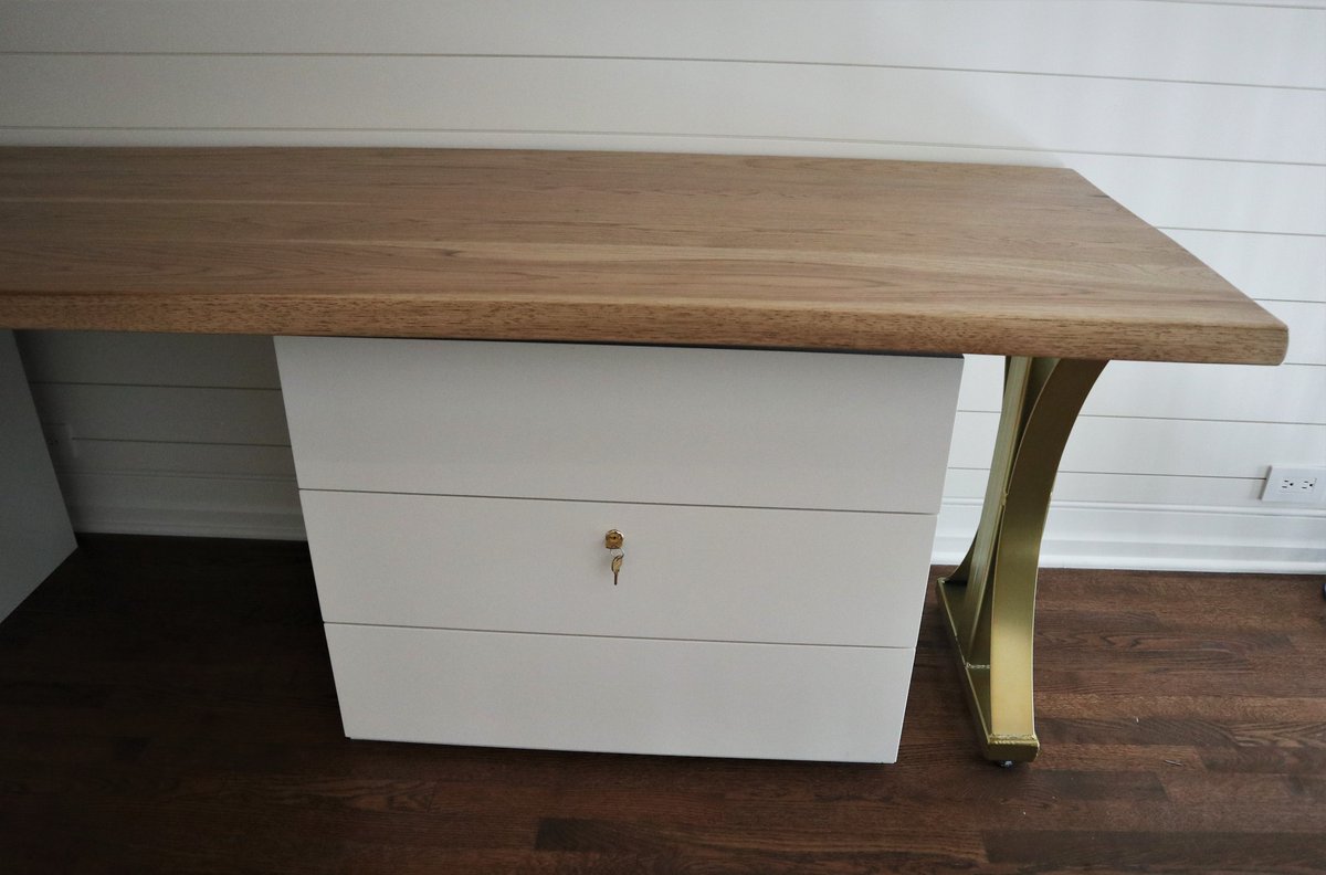 HandmadeTables's tweet photo. Our tables make great desks, as well!
#CustomDesks #MetalBase #HomeOffice #OfficeFurniture #MadeInAmerica #ShopSmall #Rustic #Desks #Hickory #PowderCoating https://t.co/g7fuVh2T9s